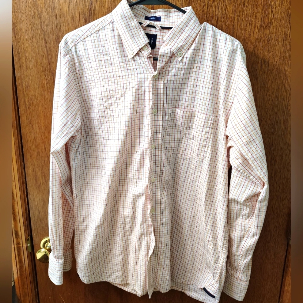 Gap Button Down Shirt. Size S.